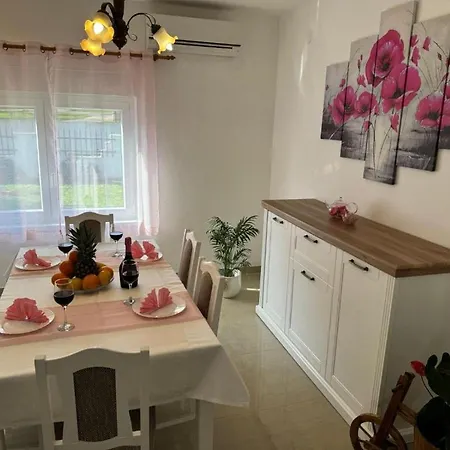House Relax Apartman *